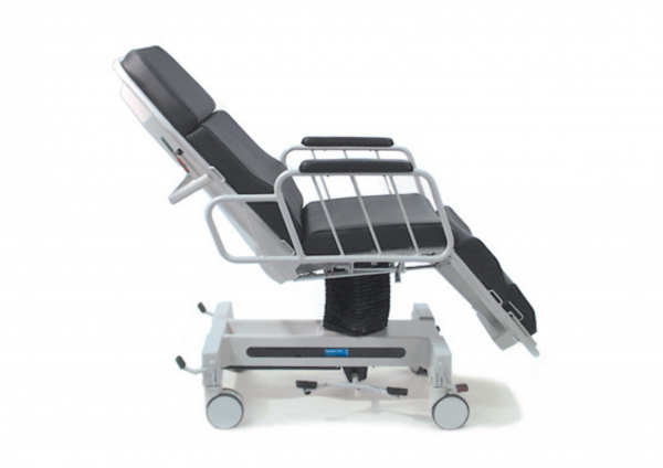 Treat,-transfer,-and-transport-patients-on-a-comfortable-chair-configuration.